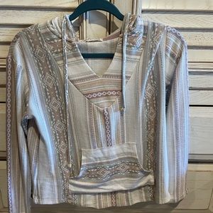 wallflower, beachy pullover, lightly used